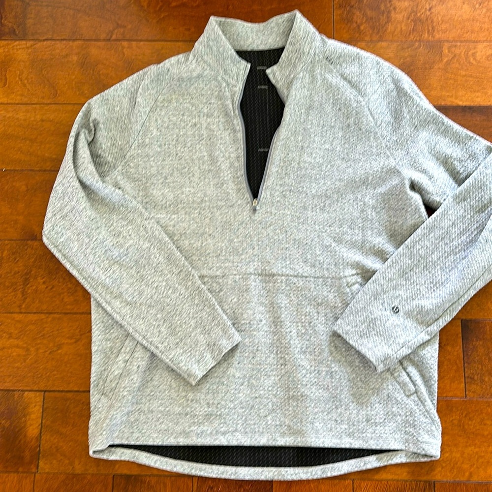 Men’s Lululemon At Ease Quarter Zip. Men’s XL. Gray